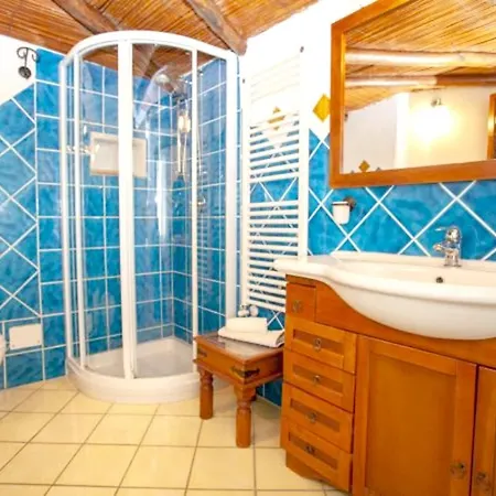 Cozy 35 M² + Pool דירה